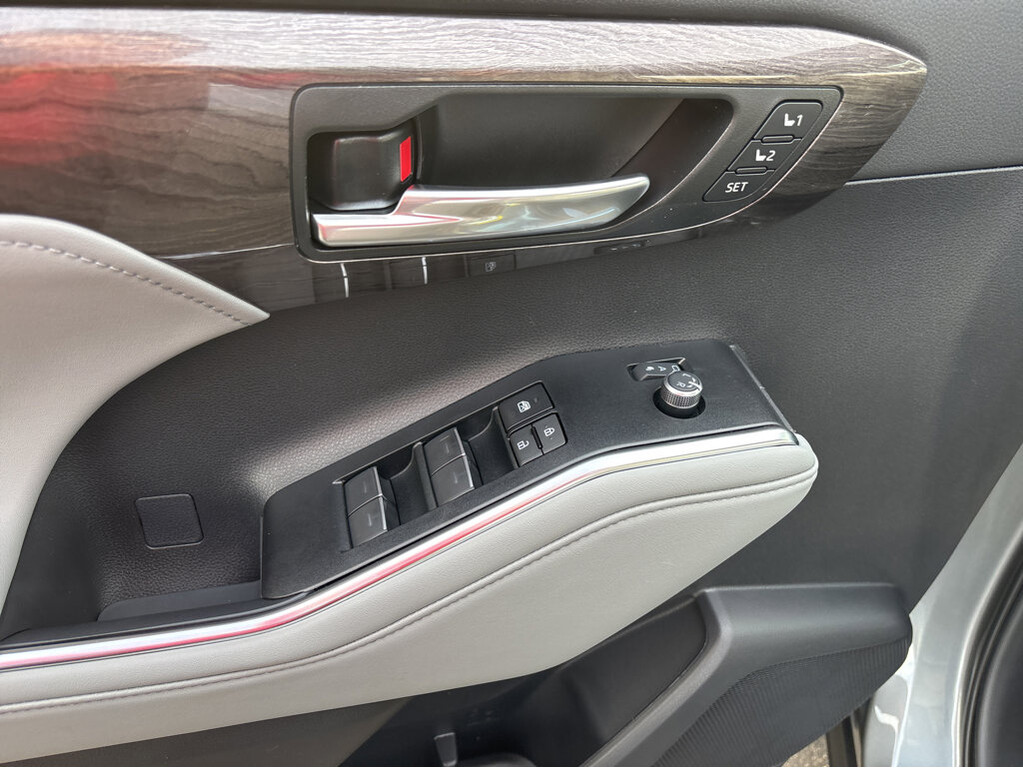 2026 Toyota Highlander Located at Smart Motors Toyota light-box-slides