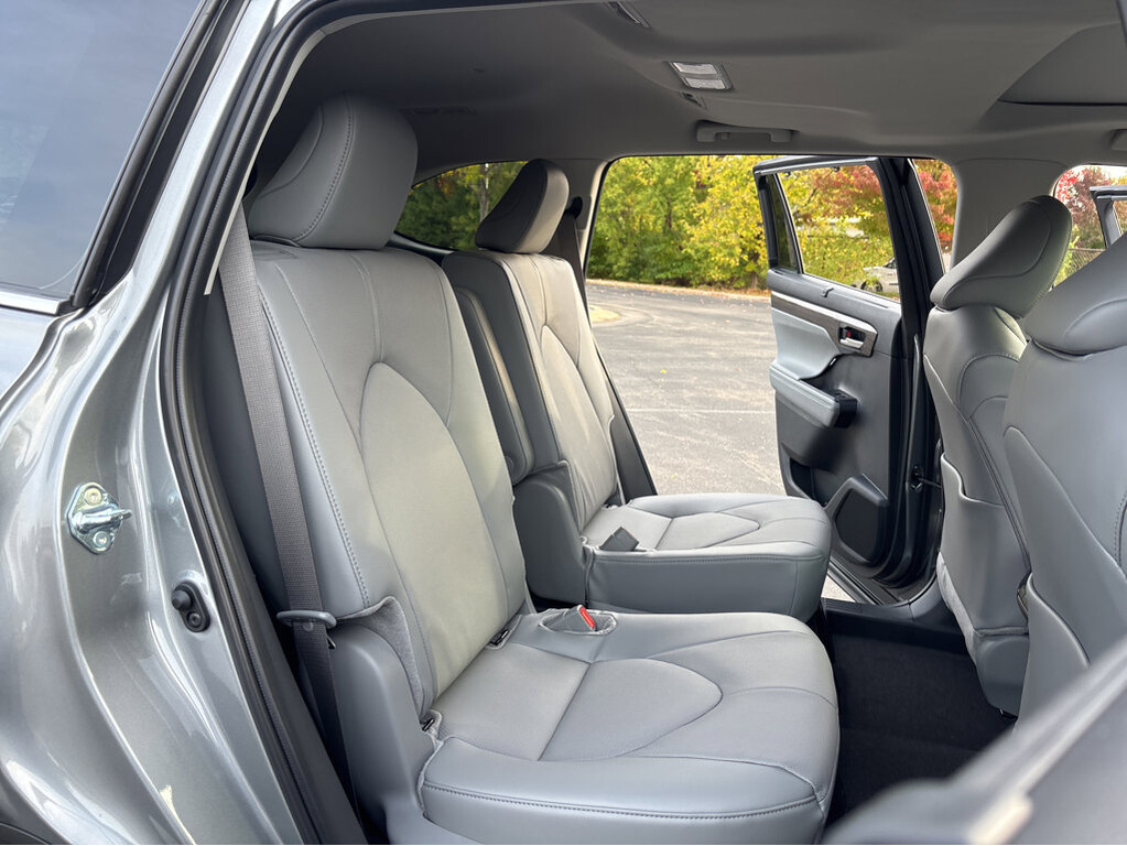 2026 Toyota Highlander Located at Smart Motors Toyota slide-image