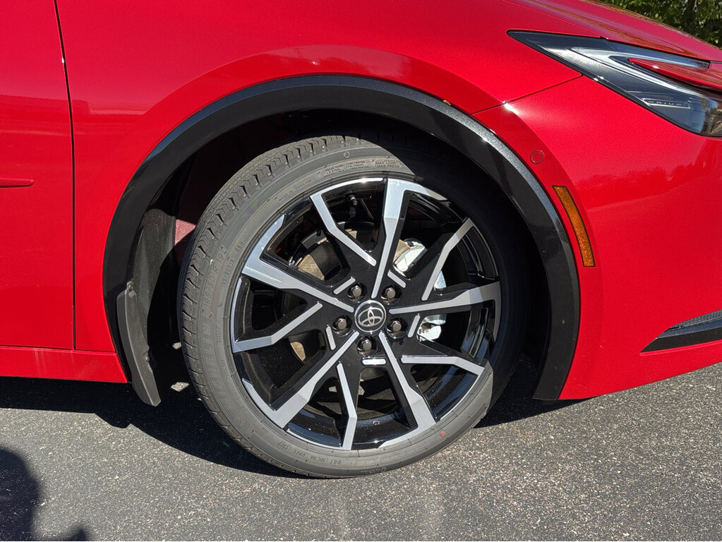 image-8 2026 Toyota Prius Plug-In Hybrid