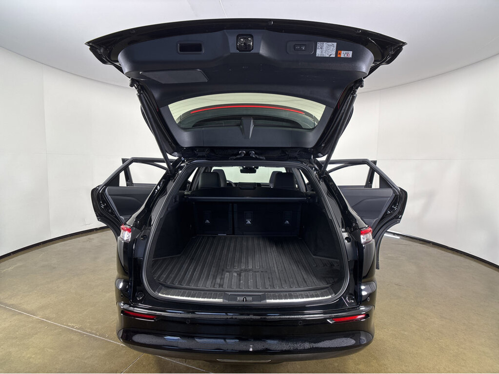 2025 Toyota Crown Signia Located at Smart Motors Toyota slide-image