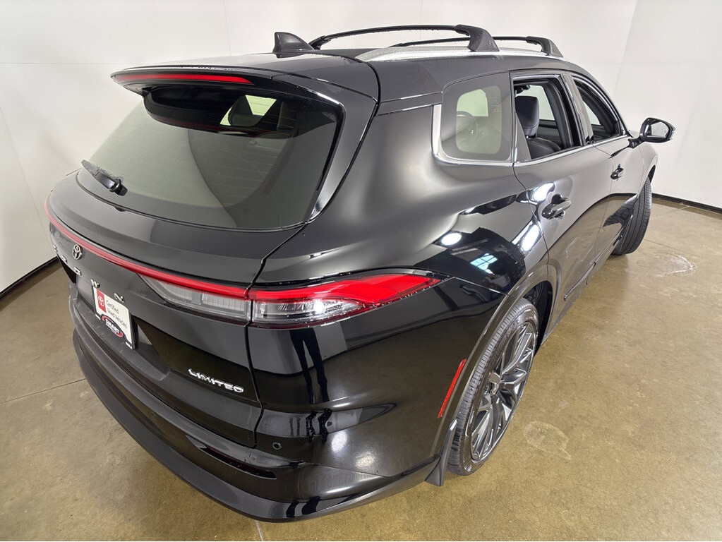 2025 Toyota Crown Signia Located at Smart Motors Toyota slide-image