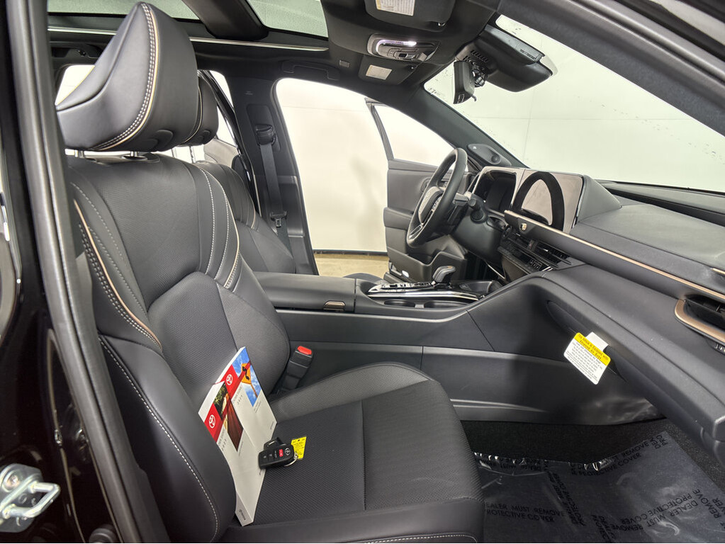 2025 Toyota Crown Signia Located at Smart Motors Toyota slide-image