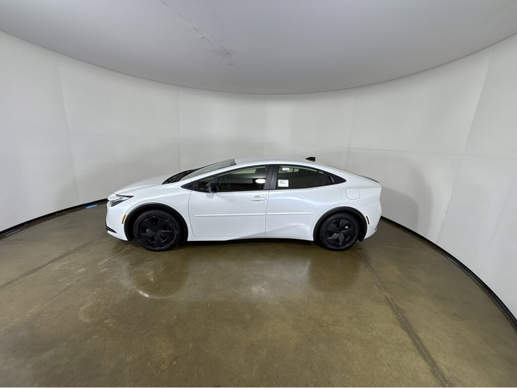 image-10 2026 Toyota Prius Plug-In Hybrid