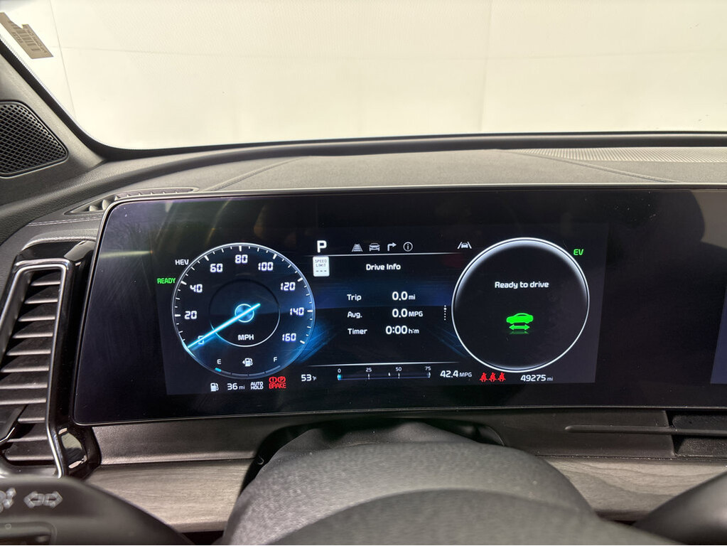 2023 Kia Sportage plug-in hybrid Located at Smart Motors Toyota slide-image