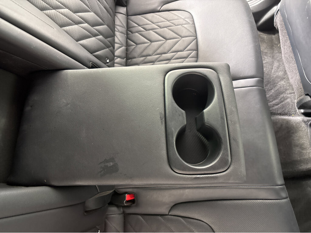 2023 Kia Sportage plug-in hybrid Located at Smart Motors Toyota slide-image