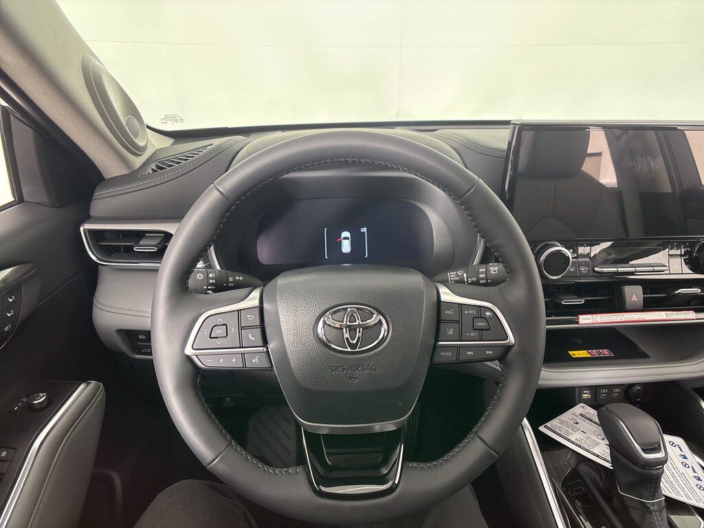 image-17 2026 Toyota Highlander