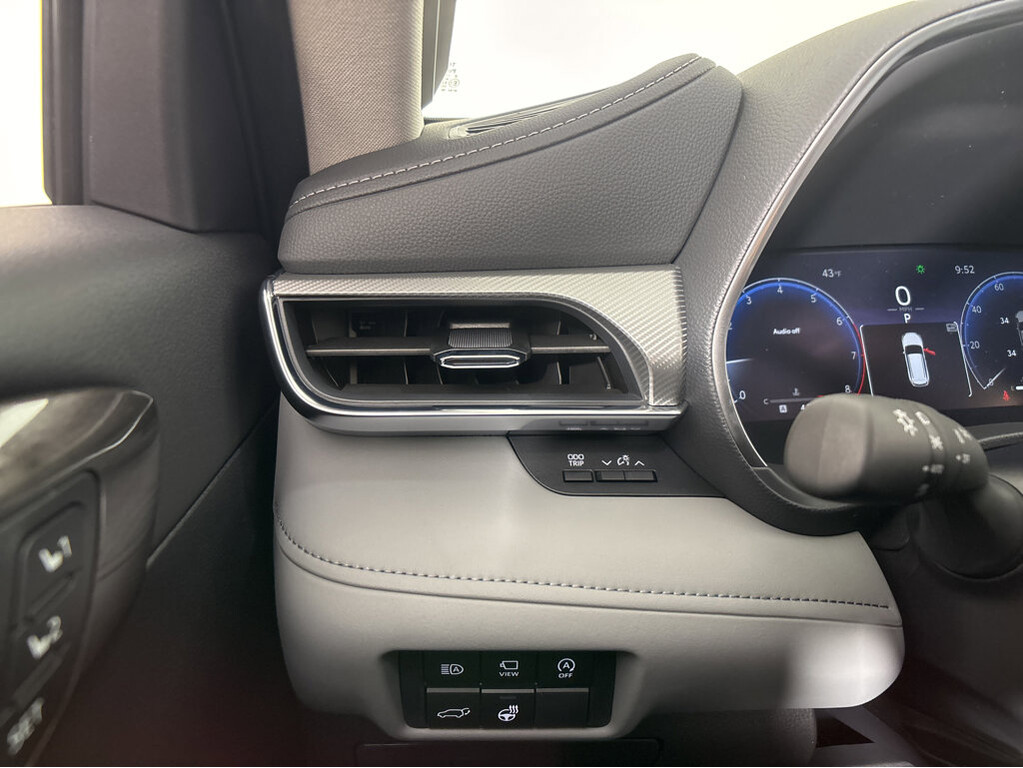 image-33 2026 Toyota Highlander