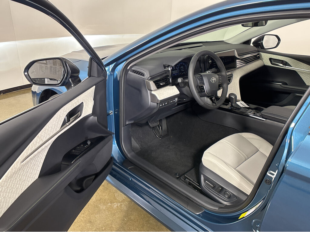 image-2 2026 Toyota Camry Hybrid