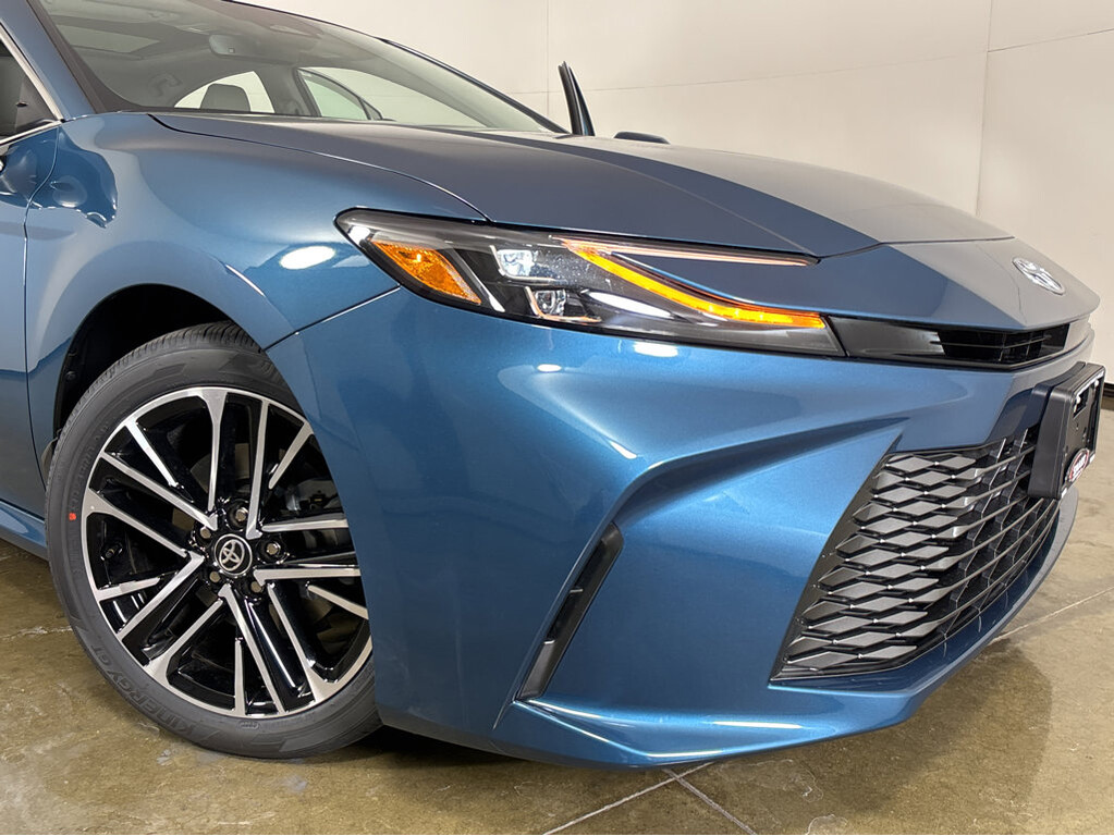 image-6 2026 Toyota Camry Hybrid