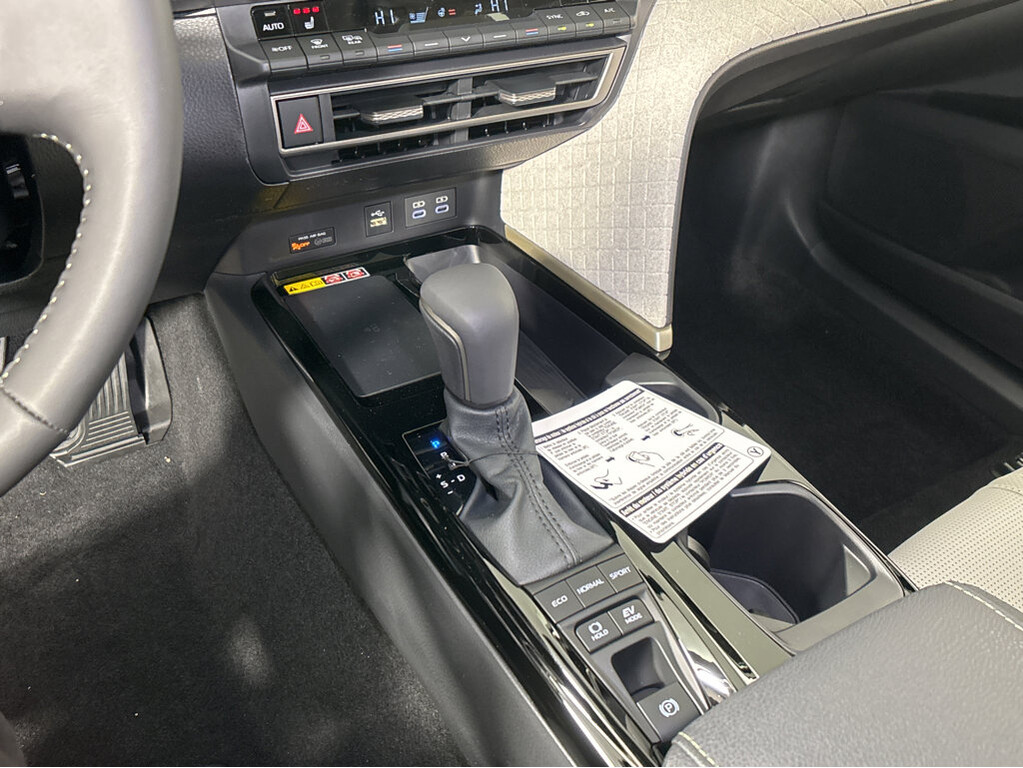 image-24 2026 Toyota Camry Hybrid