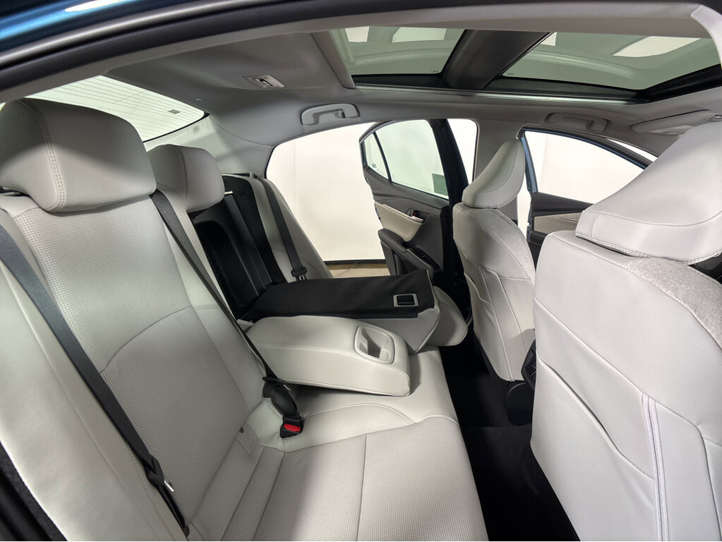 image-26 2026 Toyota Camry Hybrid