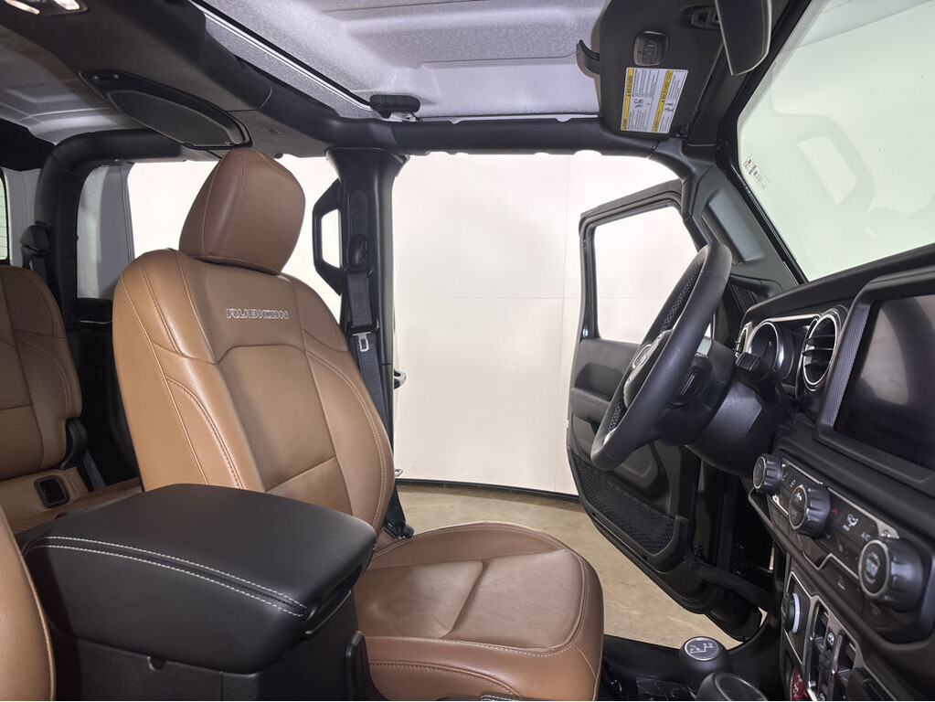 image-25 2023 Jeep Gladiator