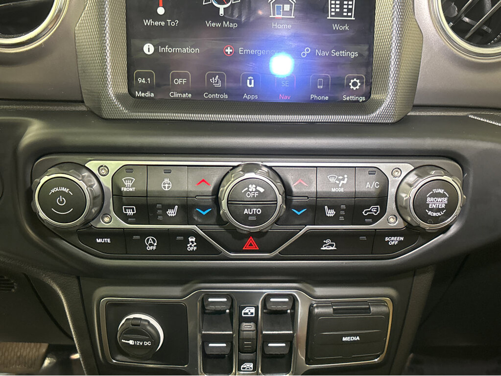 image-26 2023 Jeep Gladiator