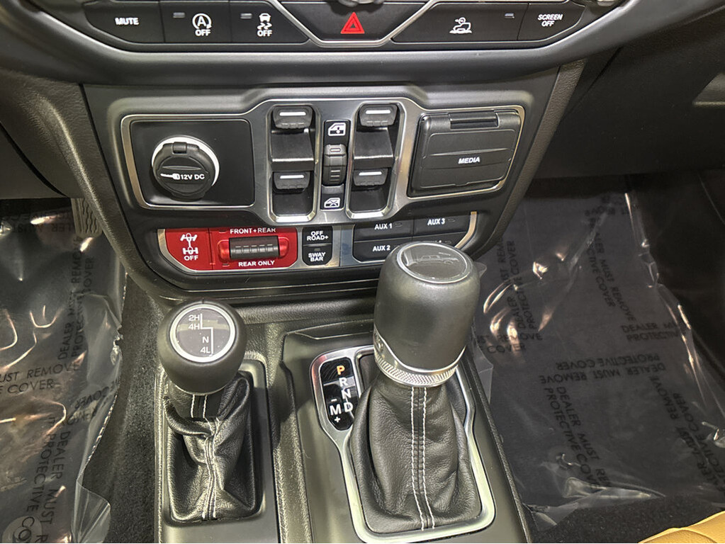 image-28 2023 Jeep Gladiator