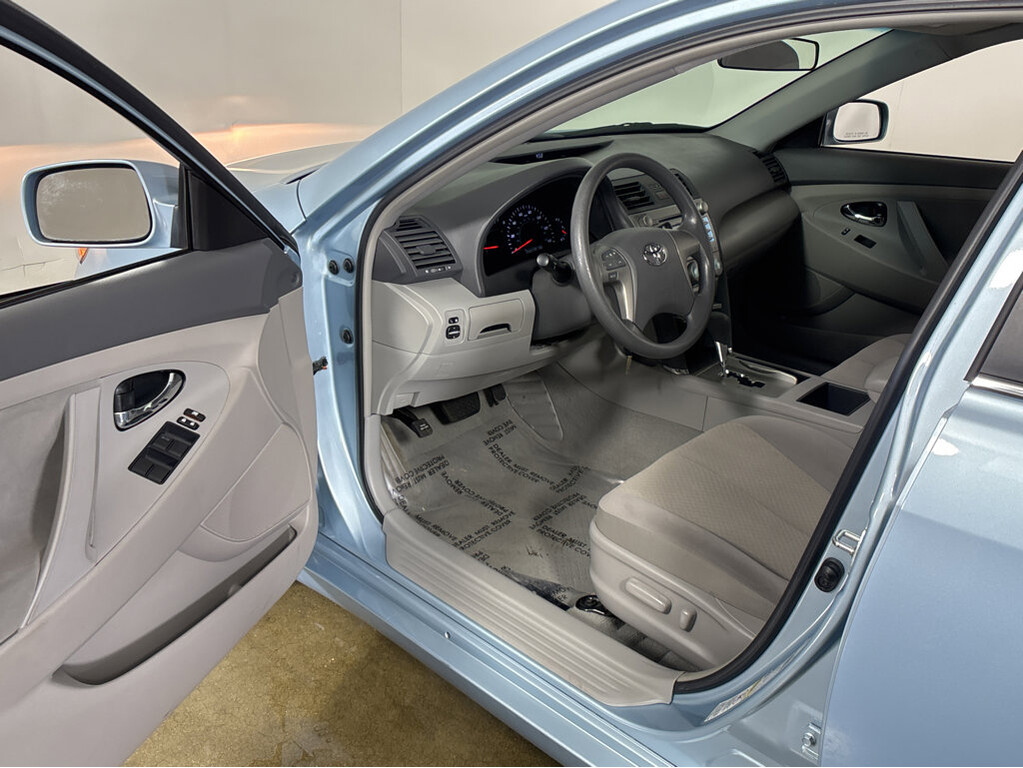 image-1 2009 Toyota Camry