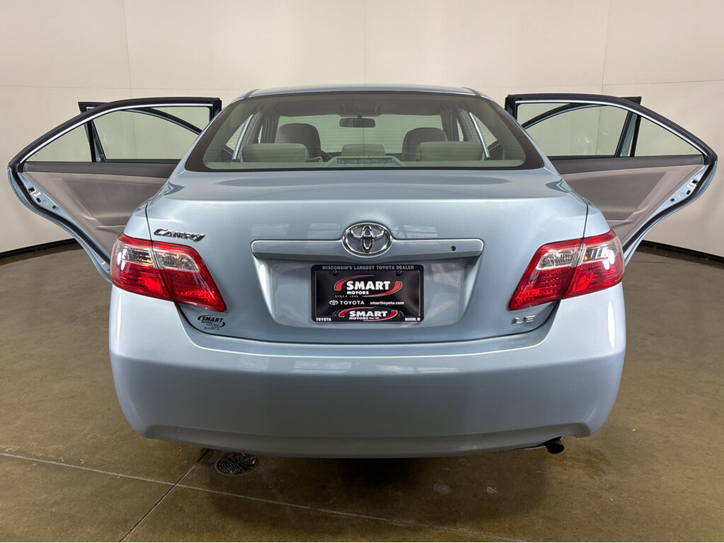 image-15 2009 Toyota Camry