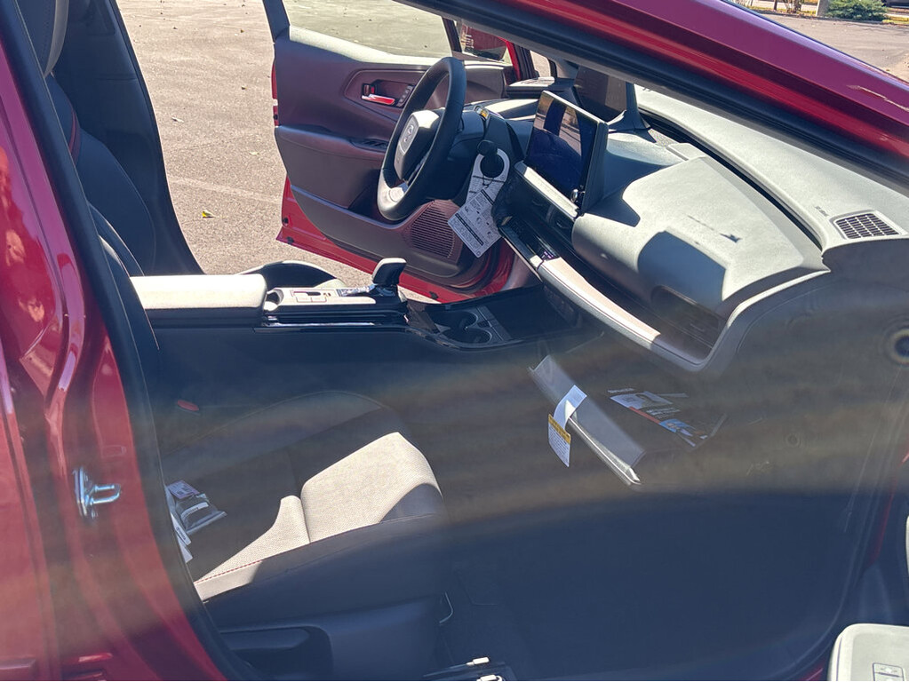 image-4 2026 Toyota Prius Plug-In Hybrid