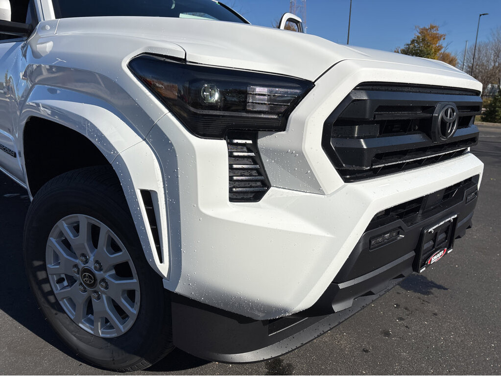 image-6 2025 Toyota Tacoma