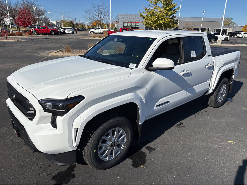 image-9 2025 Toyota Tacoma