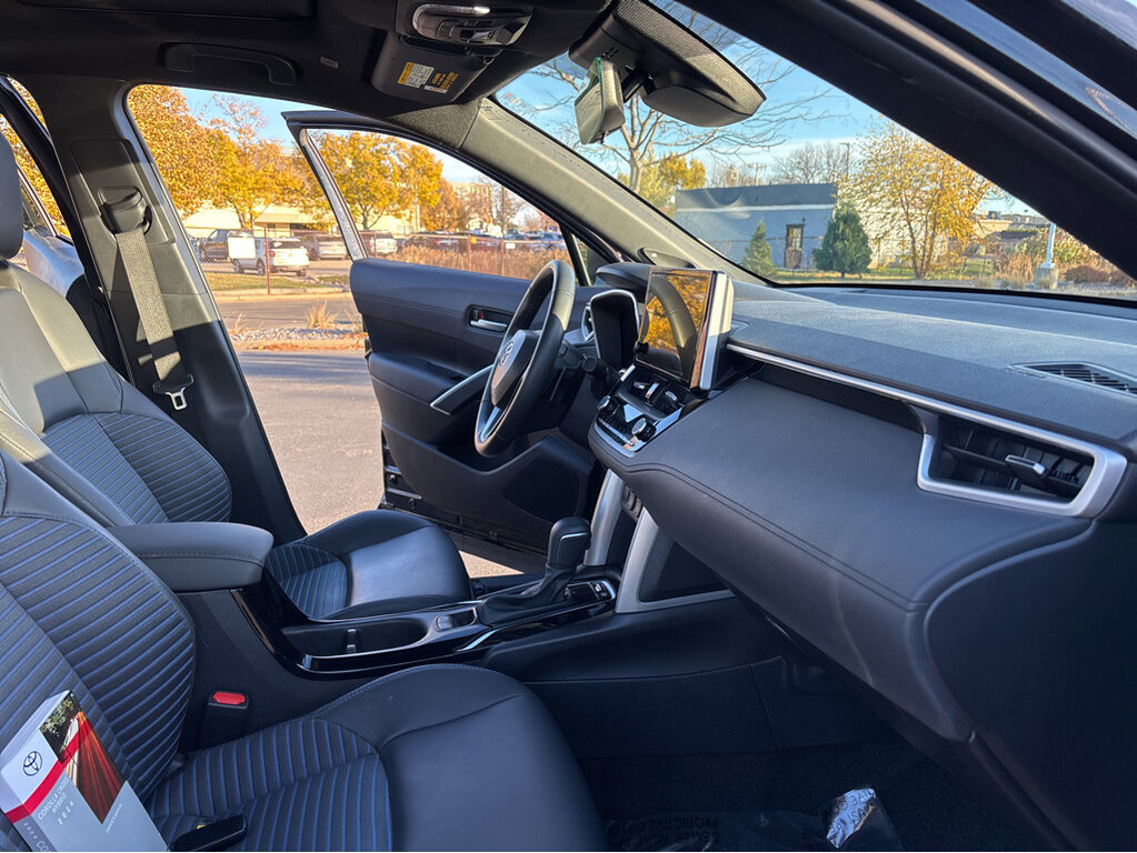 image-4 2024 Toyota Corolla Cross