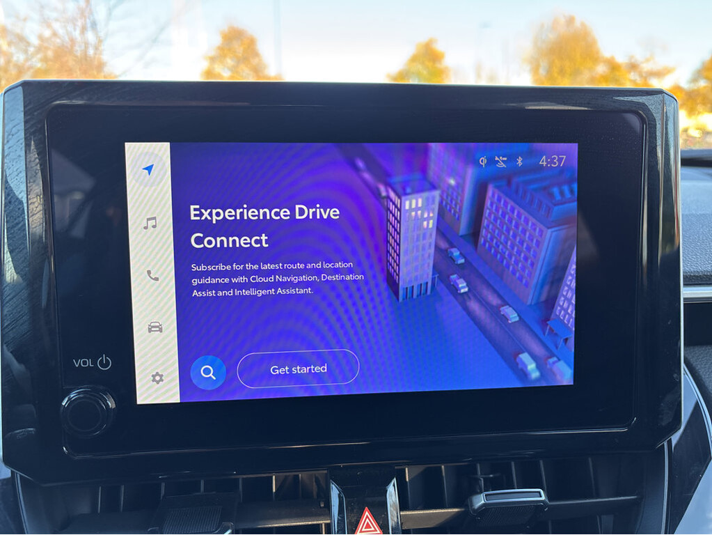 image-5 2024 Toyota Corolla Cross