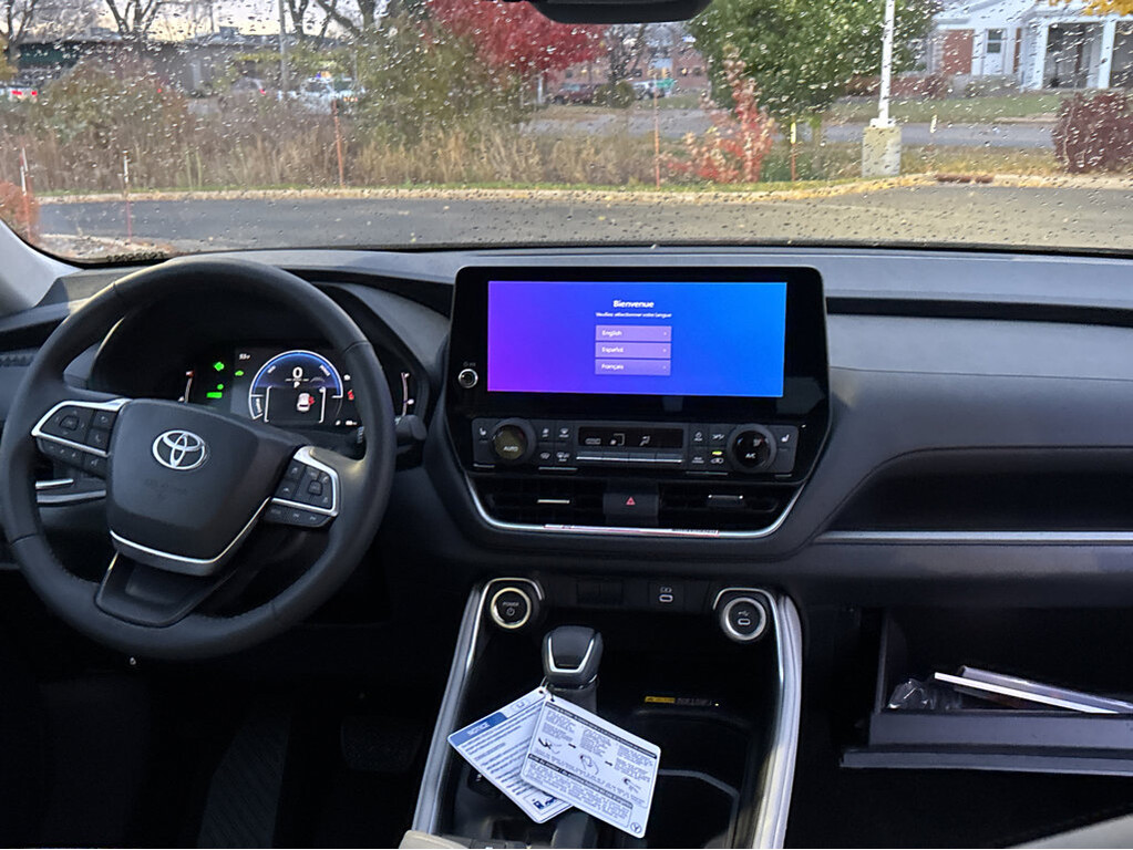 image-3 2026 Toyota Grand Highlander