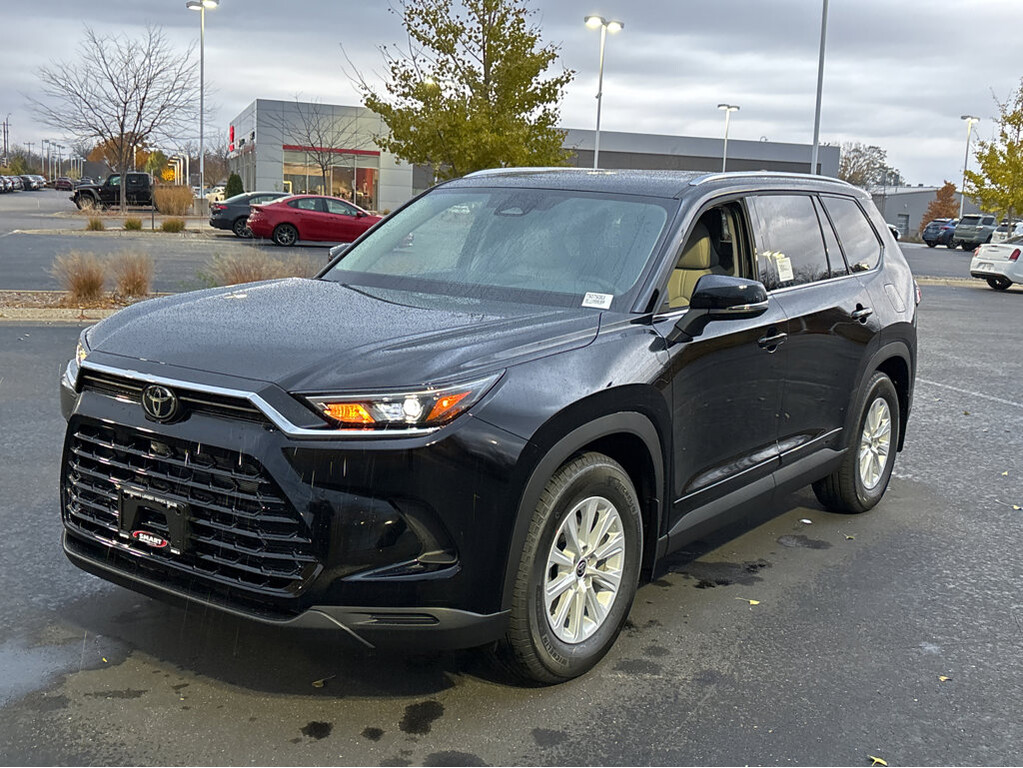 image-9 2026 Toyota Grand Highlander