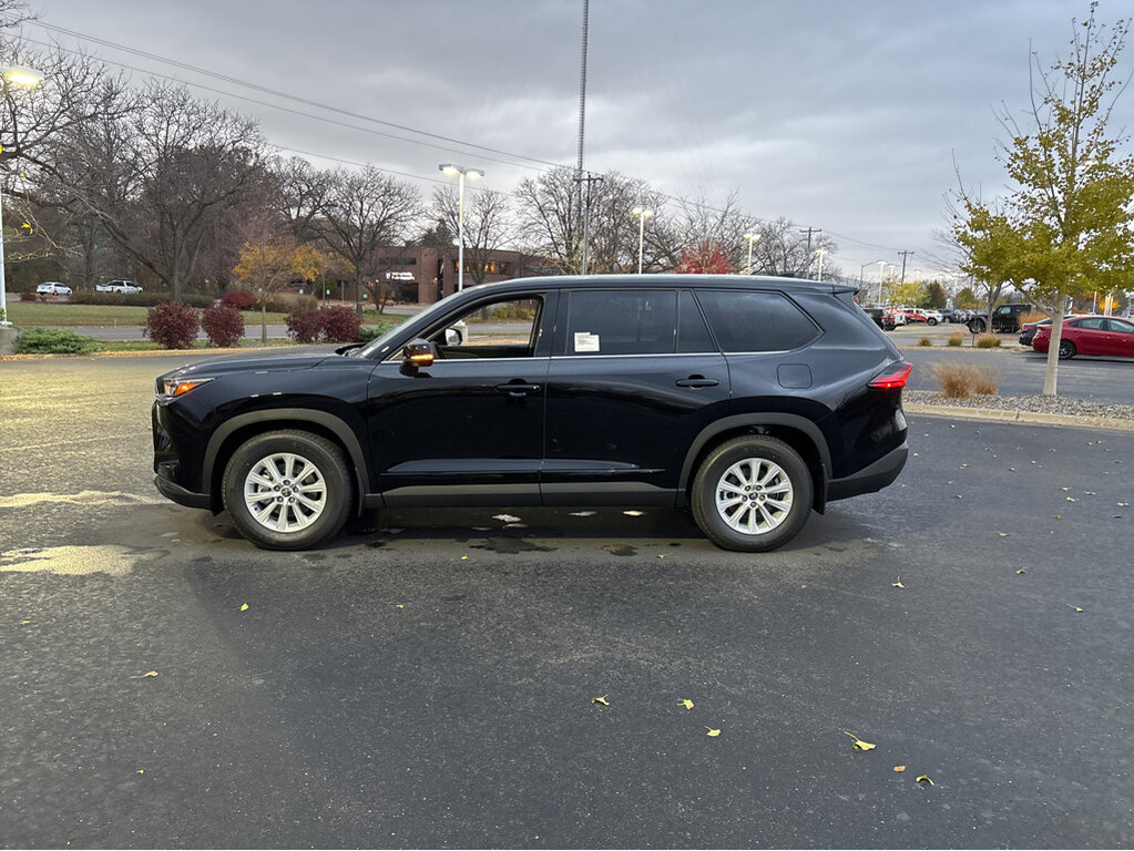 image-10 2026 Toyota Grand Highlander