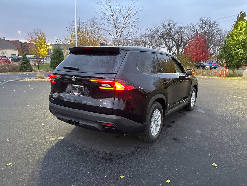 image-14 2026 Toyota Grand Highlander