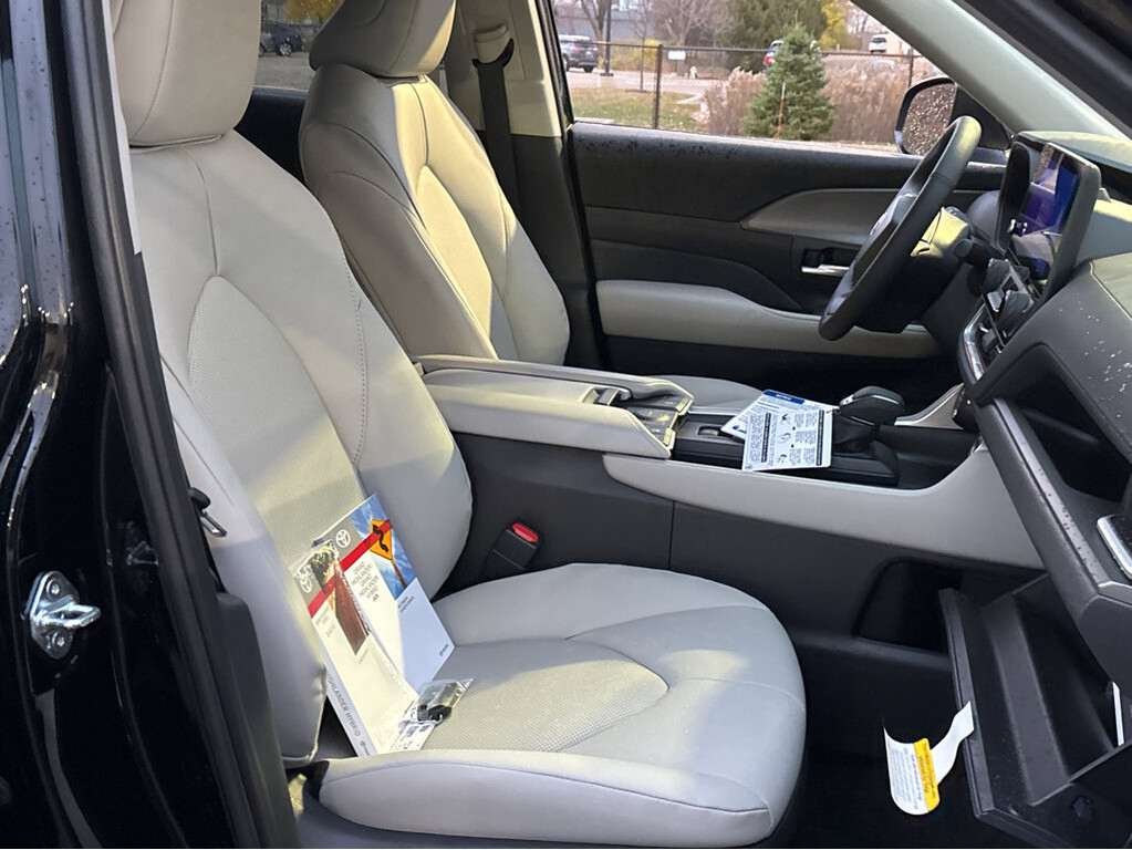 image-21 2026 Toyota Grand Highlander