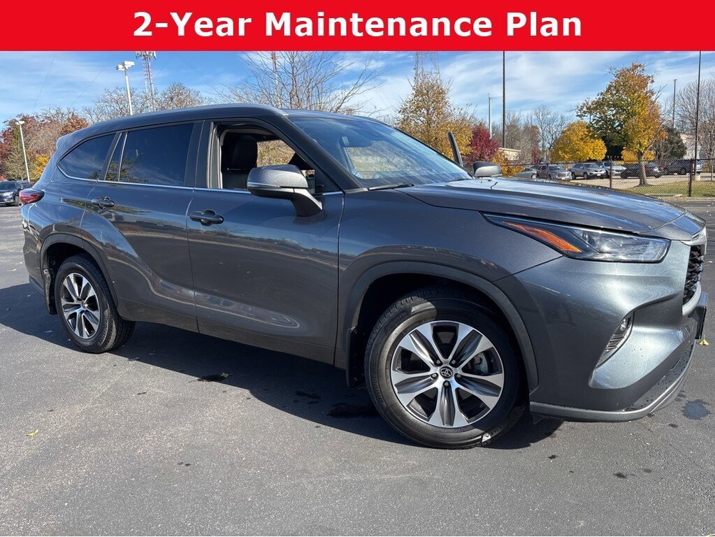 2023 Toyota Highlander XLE's photo