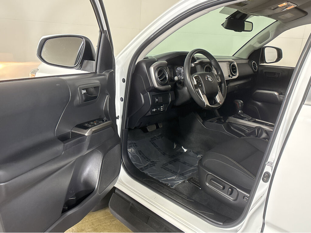 image-1 2023 Toyota Tacoma 4WD