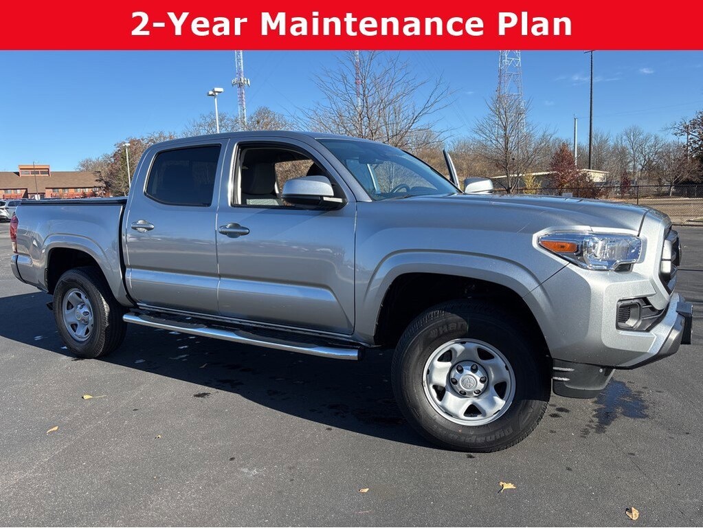 2023 Toyota Tacoma SR's photo