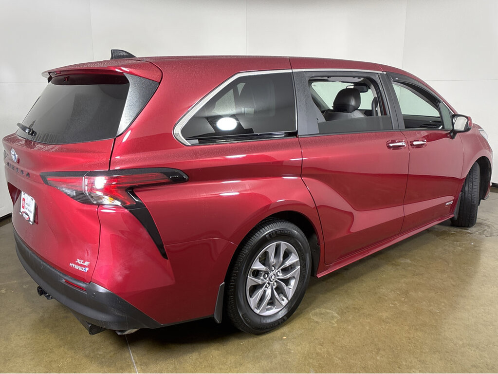 2021 Toyota Sienna Located at Smart Motors Toyota slide-image