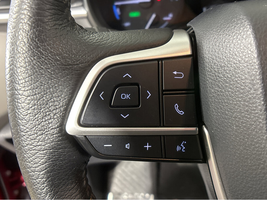 2021 Toyota Sienna Located at Smart Motors Toyota slide-image