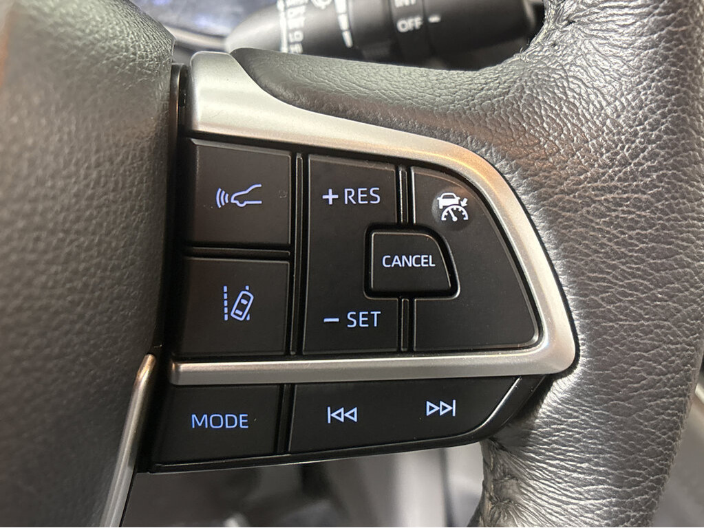 2021 Toyota Sienna Located at Smart Motors Toyota slide-image