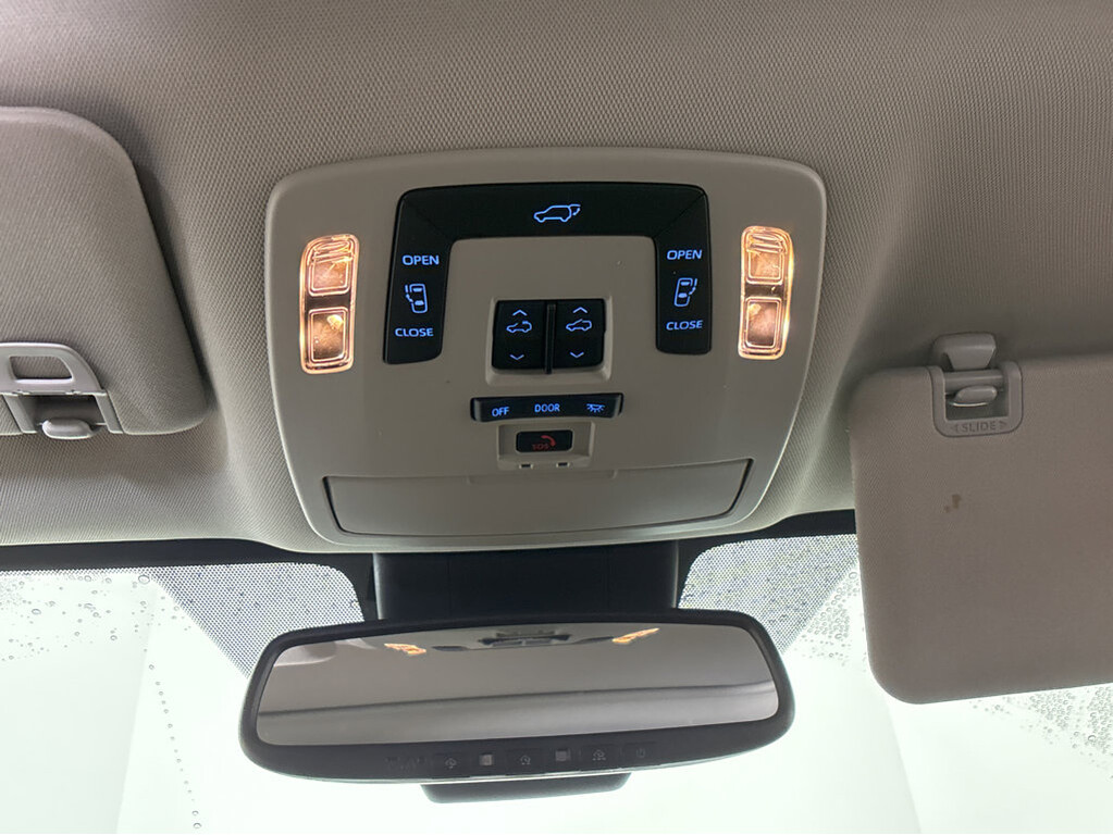 2021 Toyota Sienna Located at Smart Motors Toyota slide-image