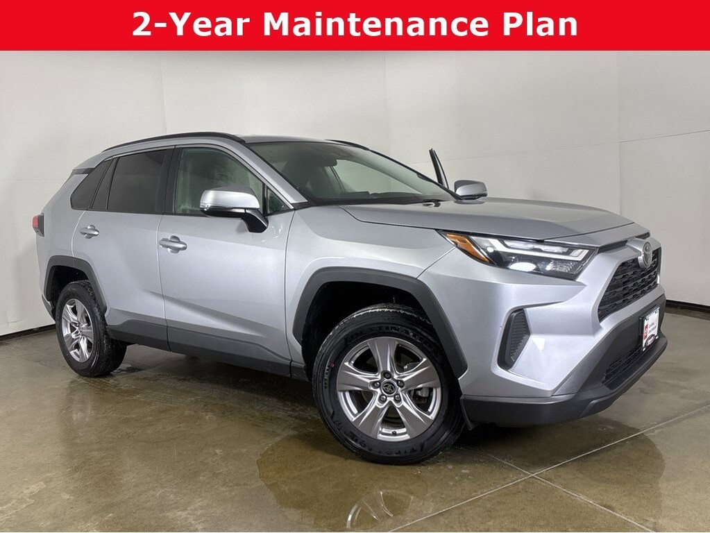 2025 Toyota RAV4 XLE's photo