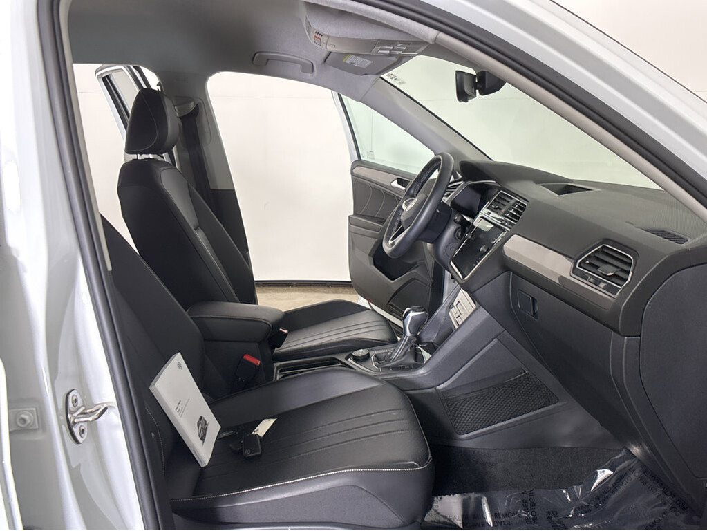 2022 Volkswagen Tiguan Located at Smart Motors Toyota slide-image