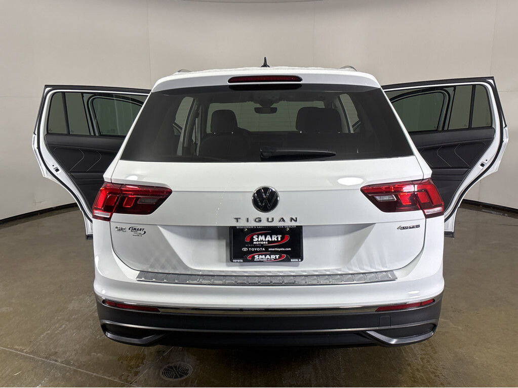 2022 Volkswagen Tiguan Located at Smart Motors Toyota slide-image