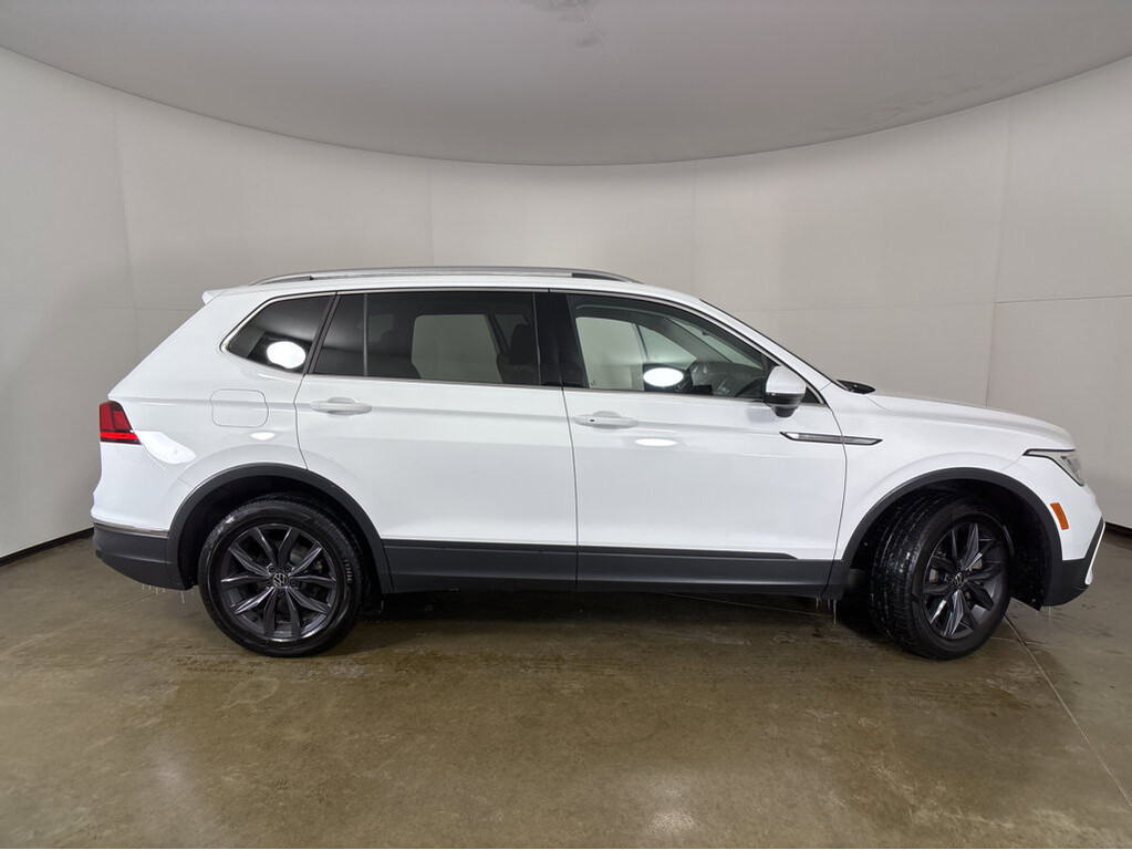 2022 Volkswagen Tiguan Located at Smart Motors Toyota slide-image