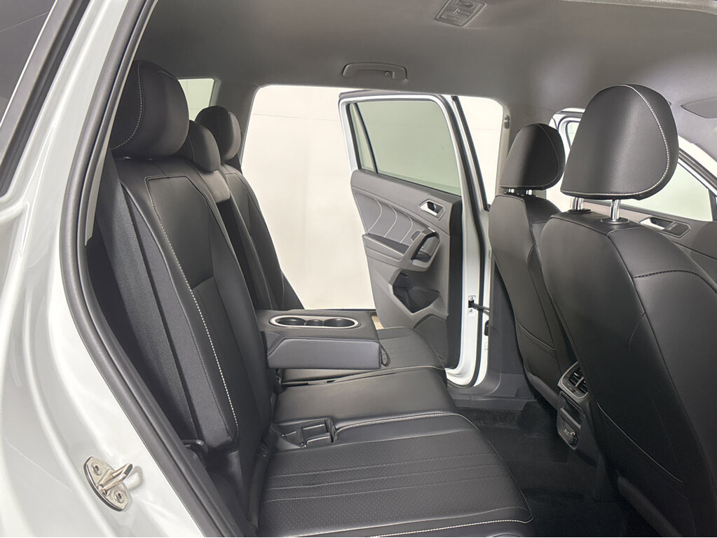 2022 Volkswagen Tiguan Located at Smart Motors Toyota slide-image