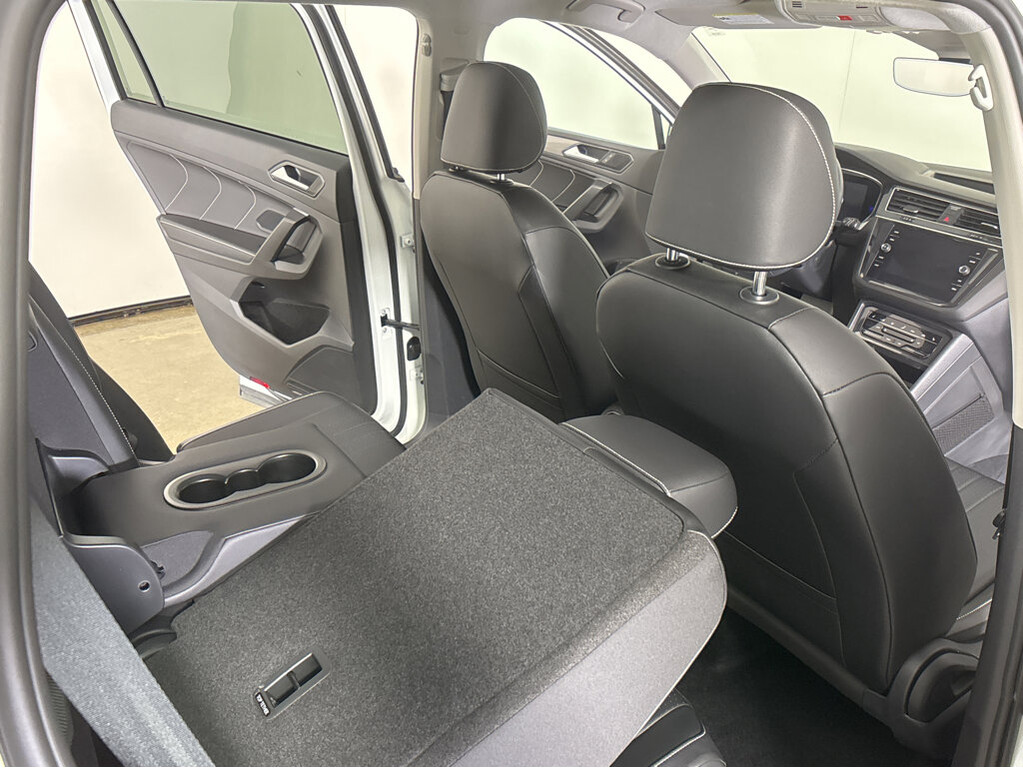 2022 Volkswagen Tiguan Located at Smart Motors Toyota slide-image