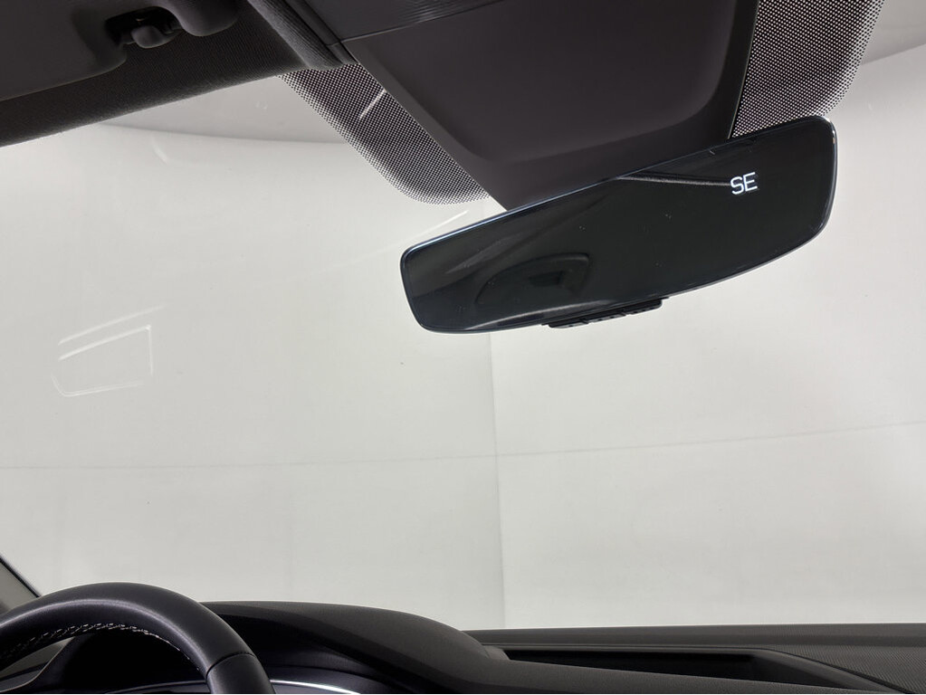 2022 Volkswagen Tiguan Located at Smart Motors Toyota slide-image