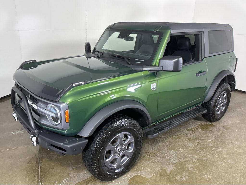 2024 Ford Bronco Located at Smart Motors Toyota slide-image