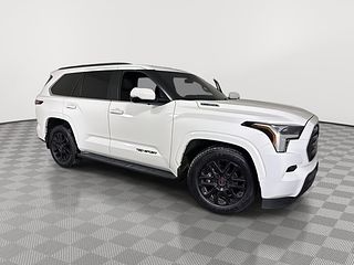 Thumbnail - 2025 Toyota Sequoia