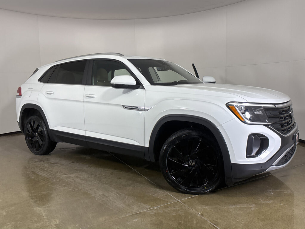 2024 Volkswagen Atlas Cross Sport Located at Smart Motors Toyota slide-image