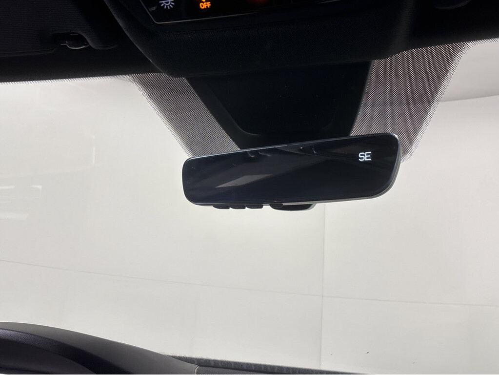 2024 Volkswagen Atlas Cross Sport Located at Smart Motors Toyota slide-image