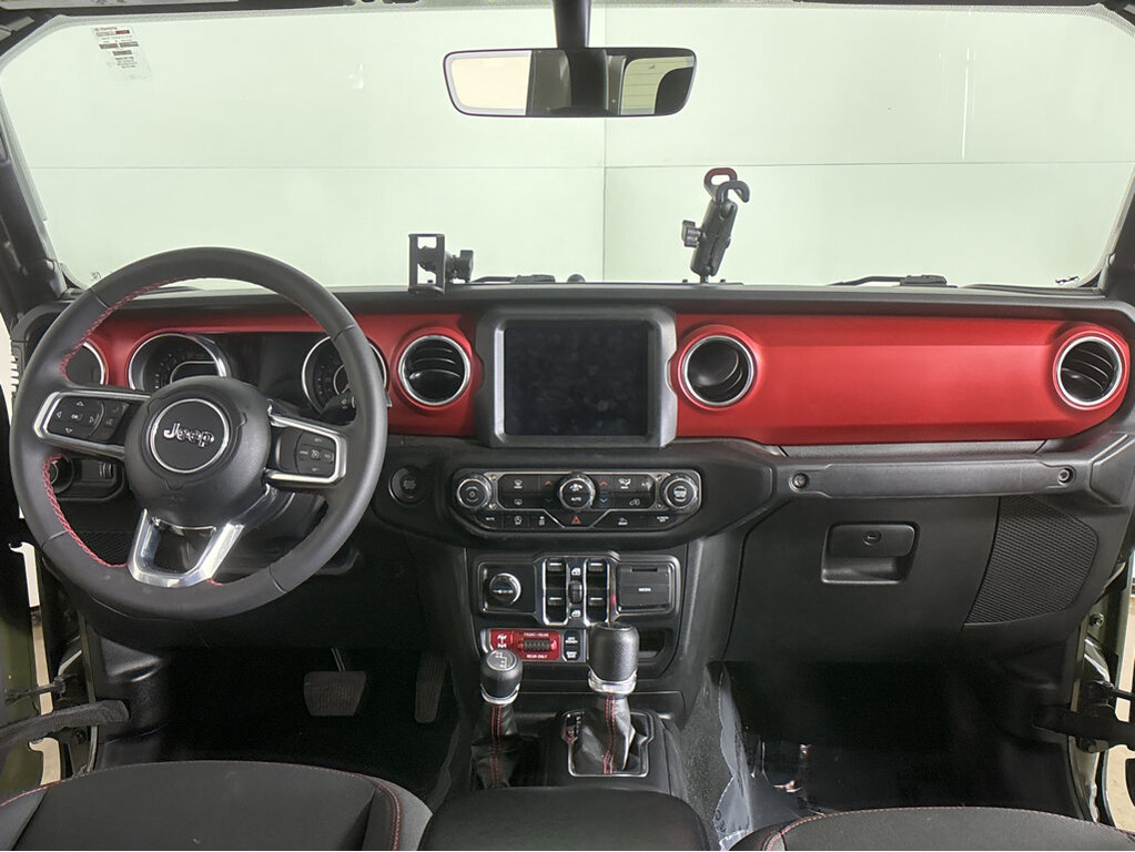 2023 Jeep Gladiator Located at Smart Motors Toyota slide-image