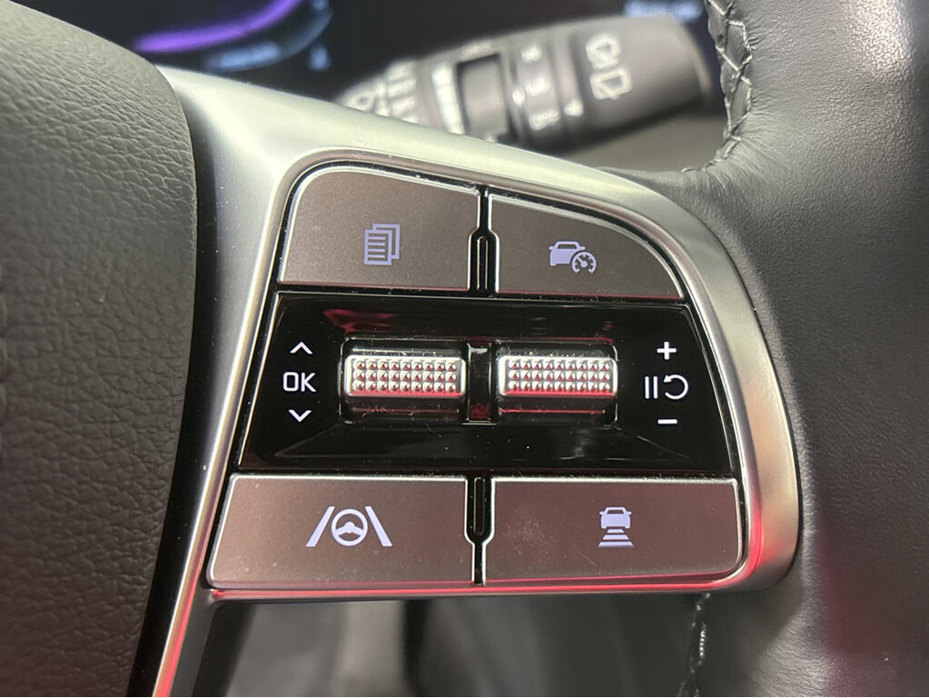 2025 Kia Telluride Located at Smart Motors Toyota light-box-slides